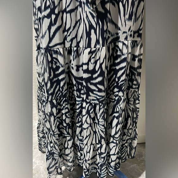 aDressing Woman Full Length Maxi Dress White/Navy Blue Size 10 - Picture 5 of 10